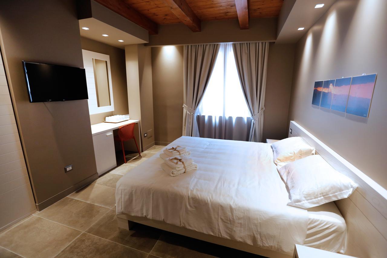 Il Casato Deluxe Rooms Шилла Экстерьер фото